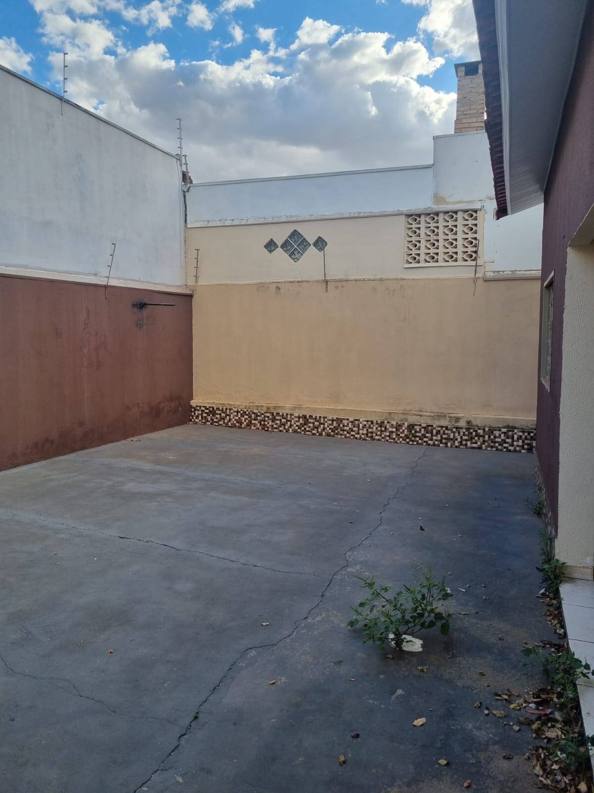 Casa à venda com 2 quartos, 250m² - Foto 9