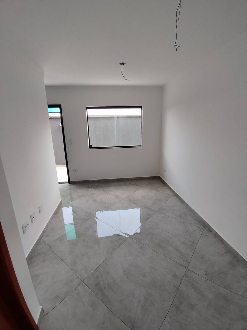 Casa à venda com 2 quartos, 60m² - Foto 6