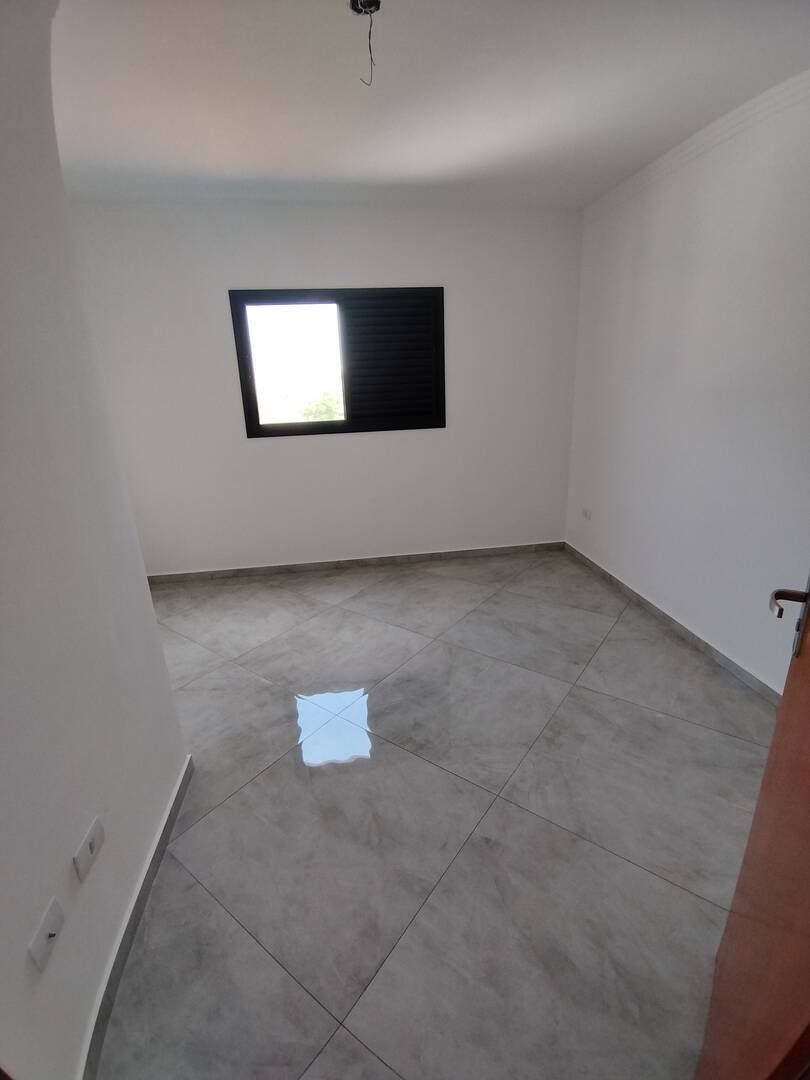 Casa à venda com 2 quartos, 60m² - Foto 14