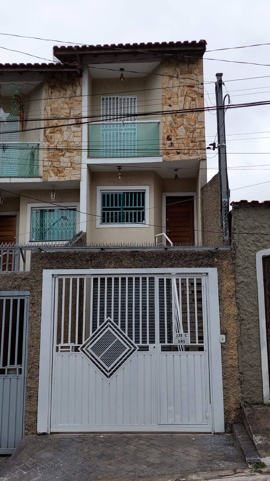 Casa à venda com 3 quartos, 150m² - Foto 1