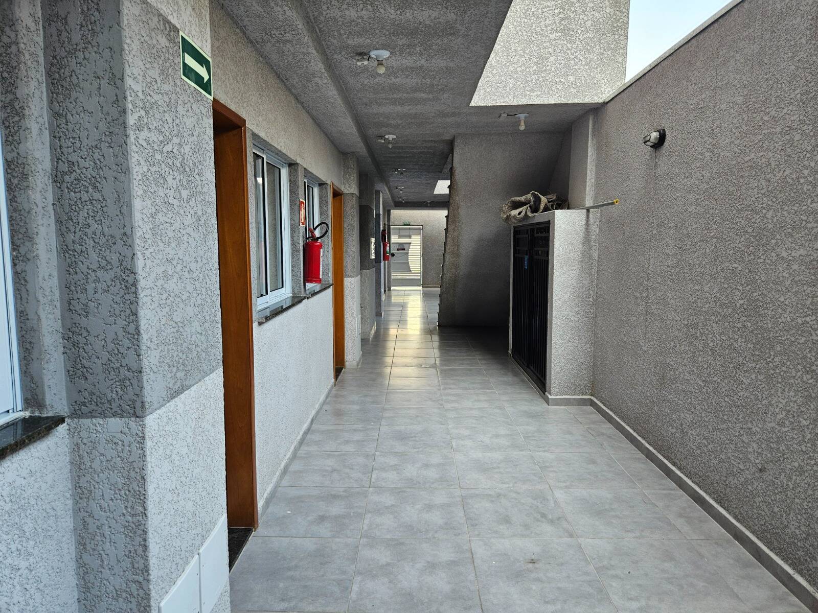 Apartamento à venda com 2 quartos, 32m² - Foto 12