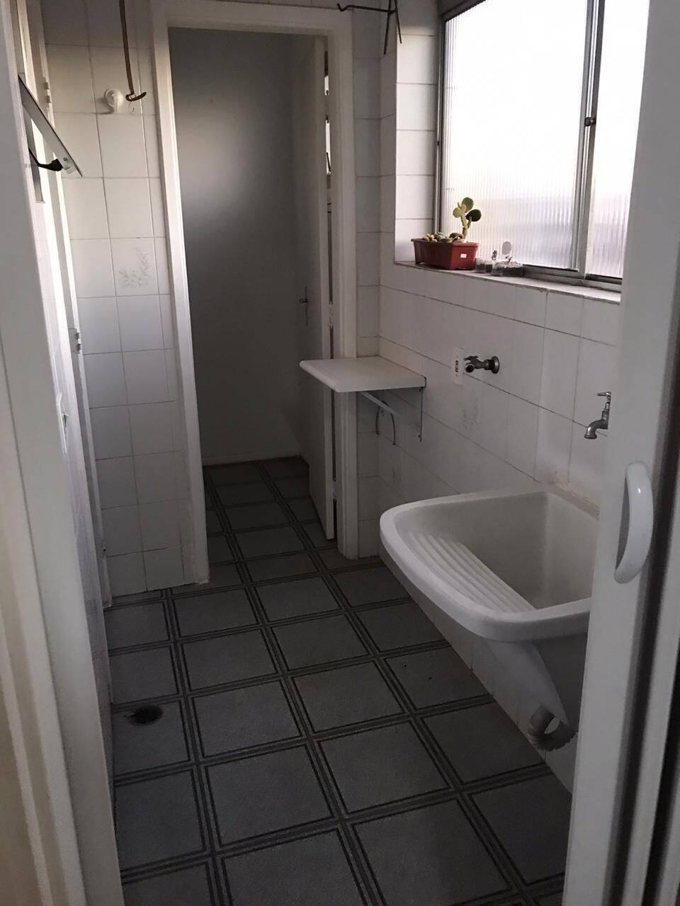 Apartamento à venda com 2 quartos, 62m² - Foto 12