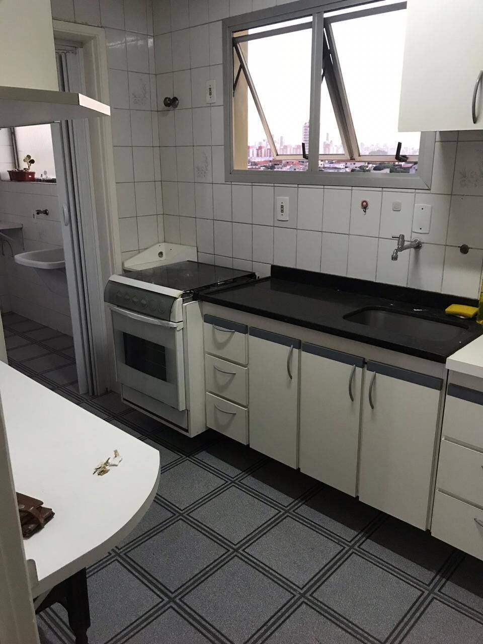 Apartamento à venda com 2 quartos, 62m² - Foto 5