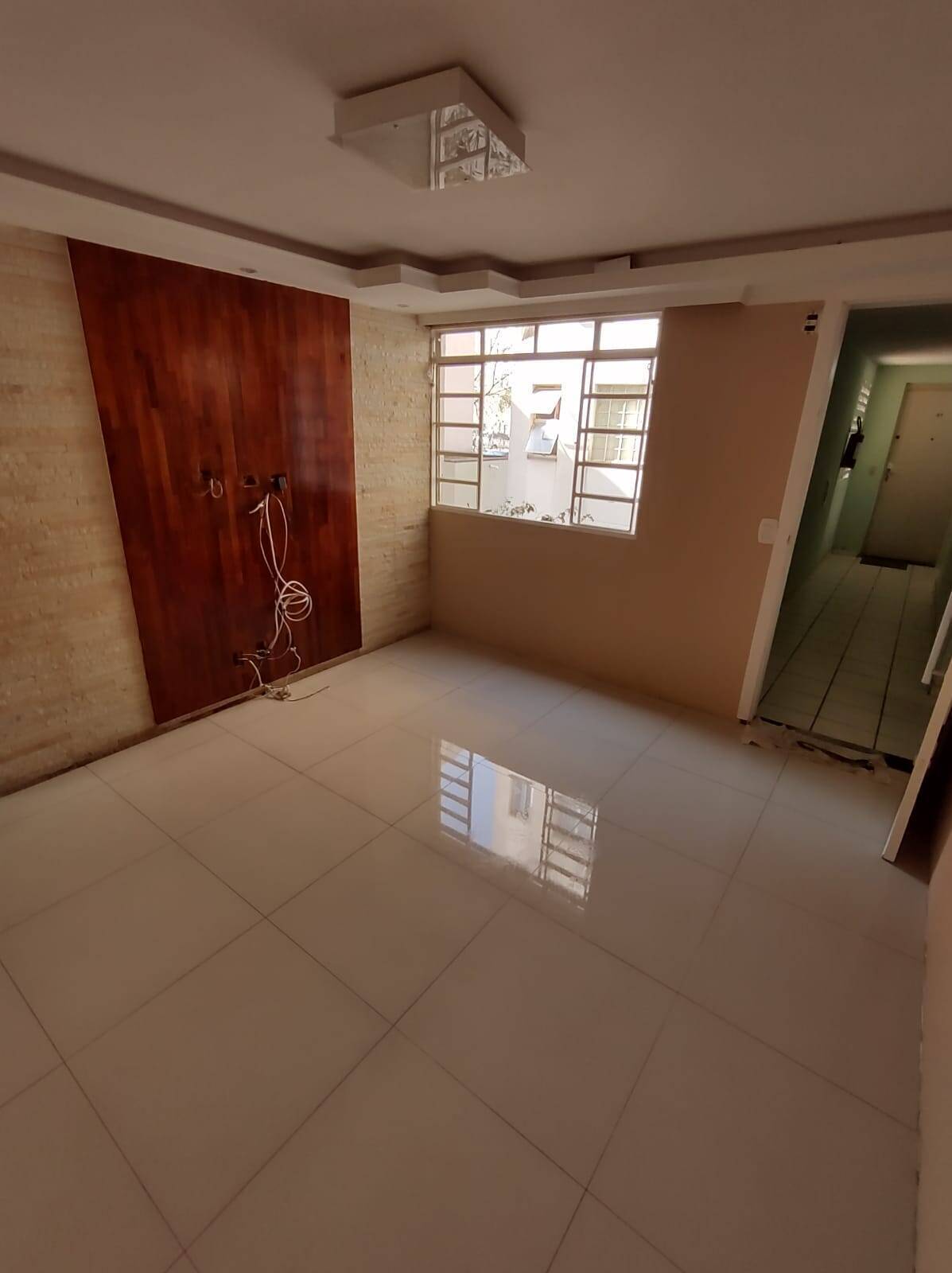 Apartamento à venda com 2 quartos, 48m² - Foto 2