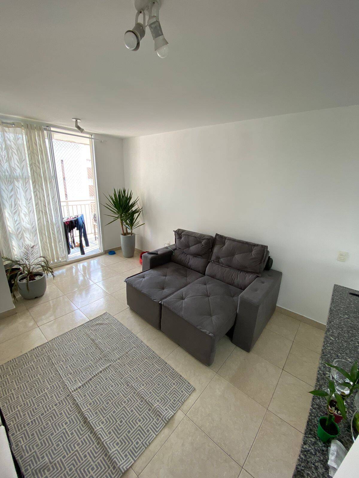 Apartamento à venda com 3 quartos, 60m² - Foto 2