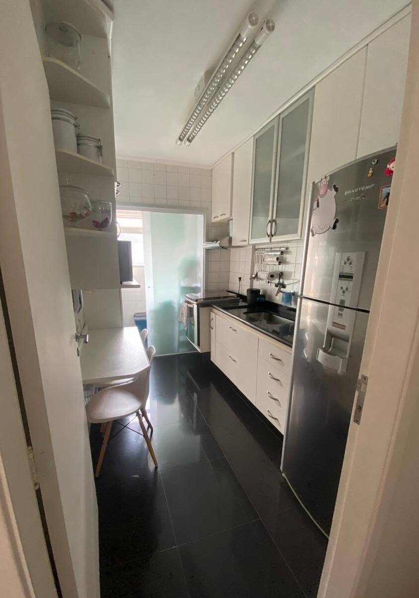 Apartamento à venda com 2 quartos, 60m² - Foto 3