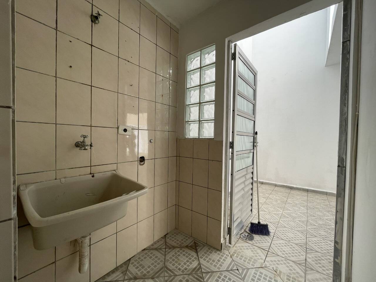 Sobrado à venda com 2 quartos, 68m² - Foto 10