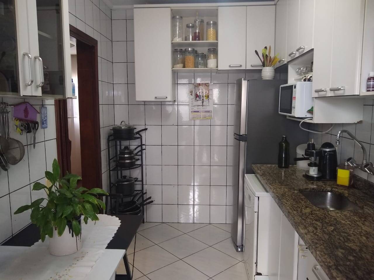 Apartamento à venda com 3 quartos, 107m² - Foto 7